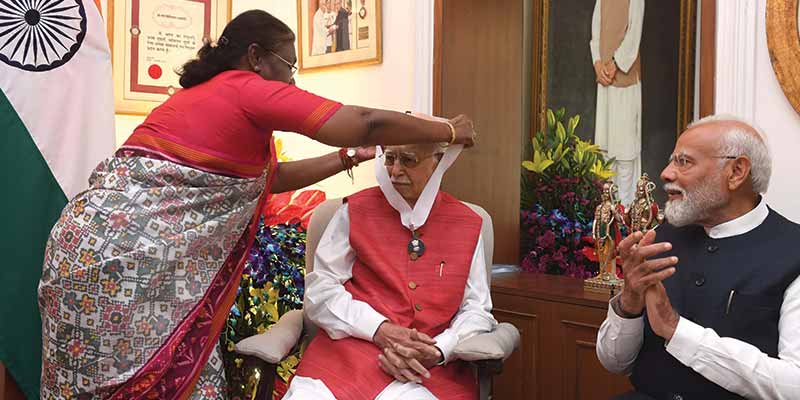 President Murmu confers Bharat Ratna on L.K. Advani | Manorama Yearbook